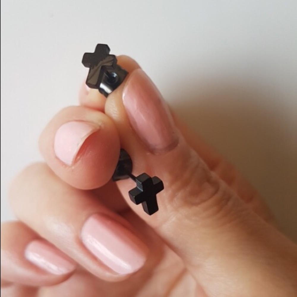 🎄HP🎄Black Stainless Steel Cross Stud Earrings - Picture 5 of 6